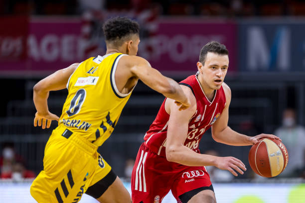 金玟哉左脚 金玟哉左脚